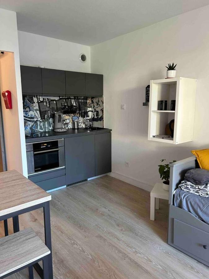 Pin Rollan Apartment *